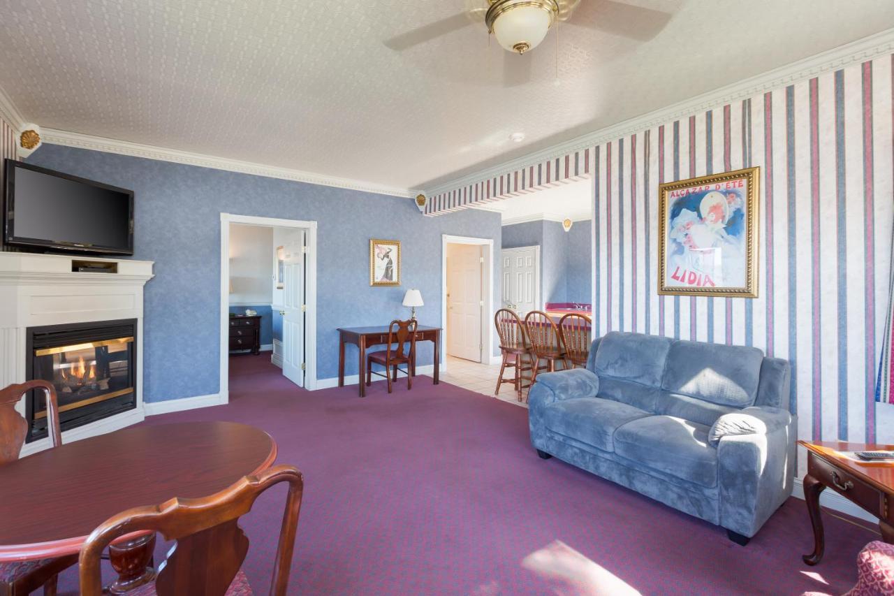 The Blue Heron Inn La Porte Екстериор снимка